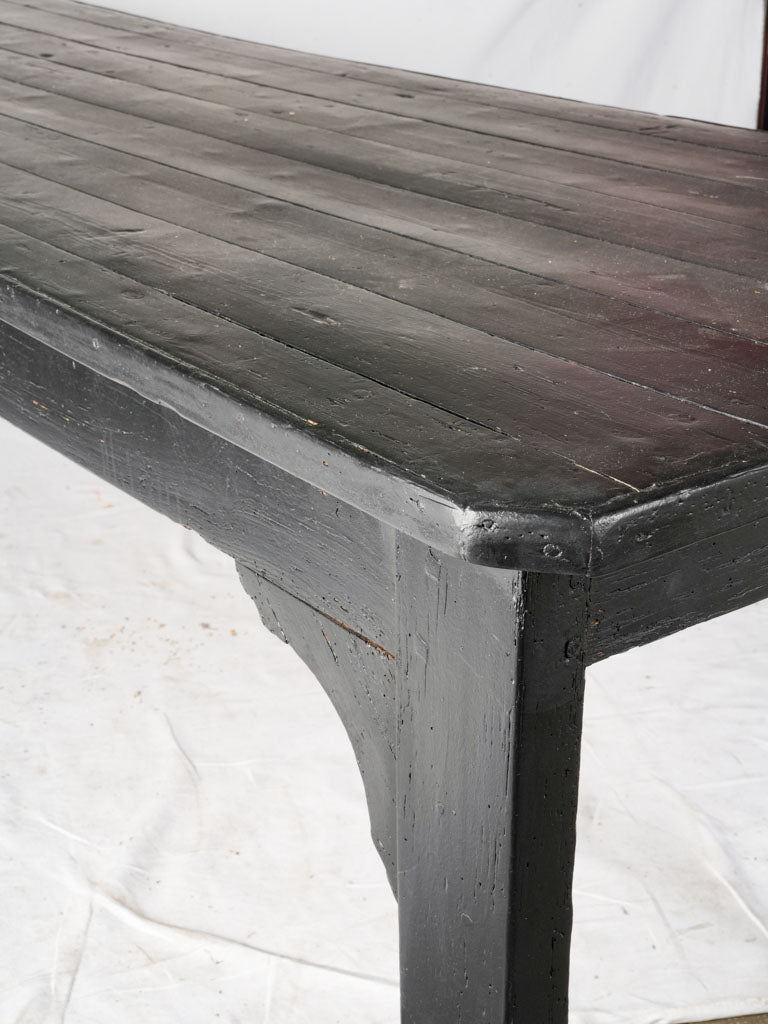 Narrow matte black table