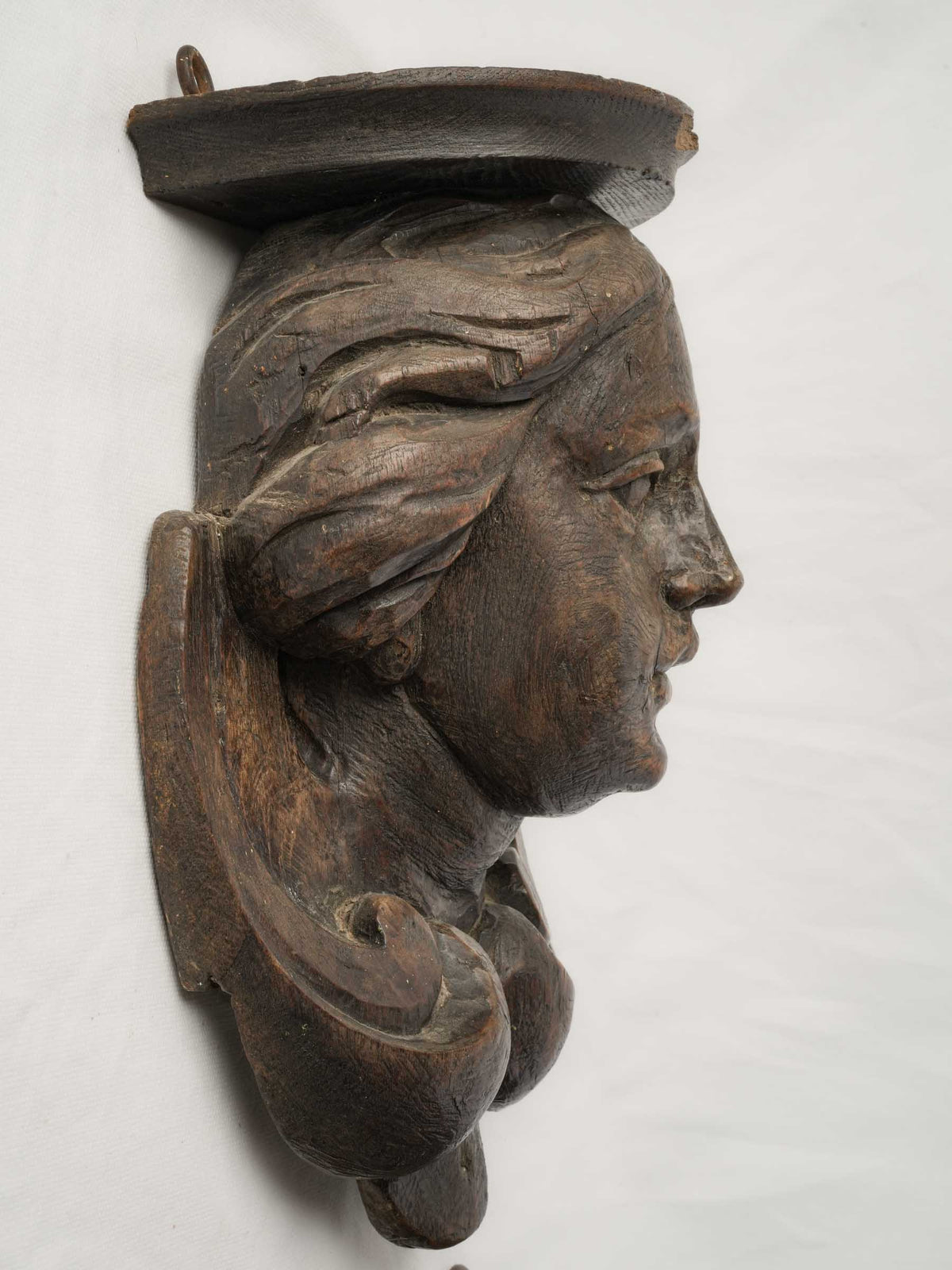 Pair of 18th-Century Carved Oak Wall Brackets w/ Female Heads, Probably Italian - 14¼"
