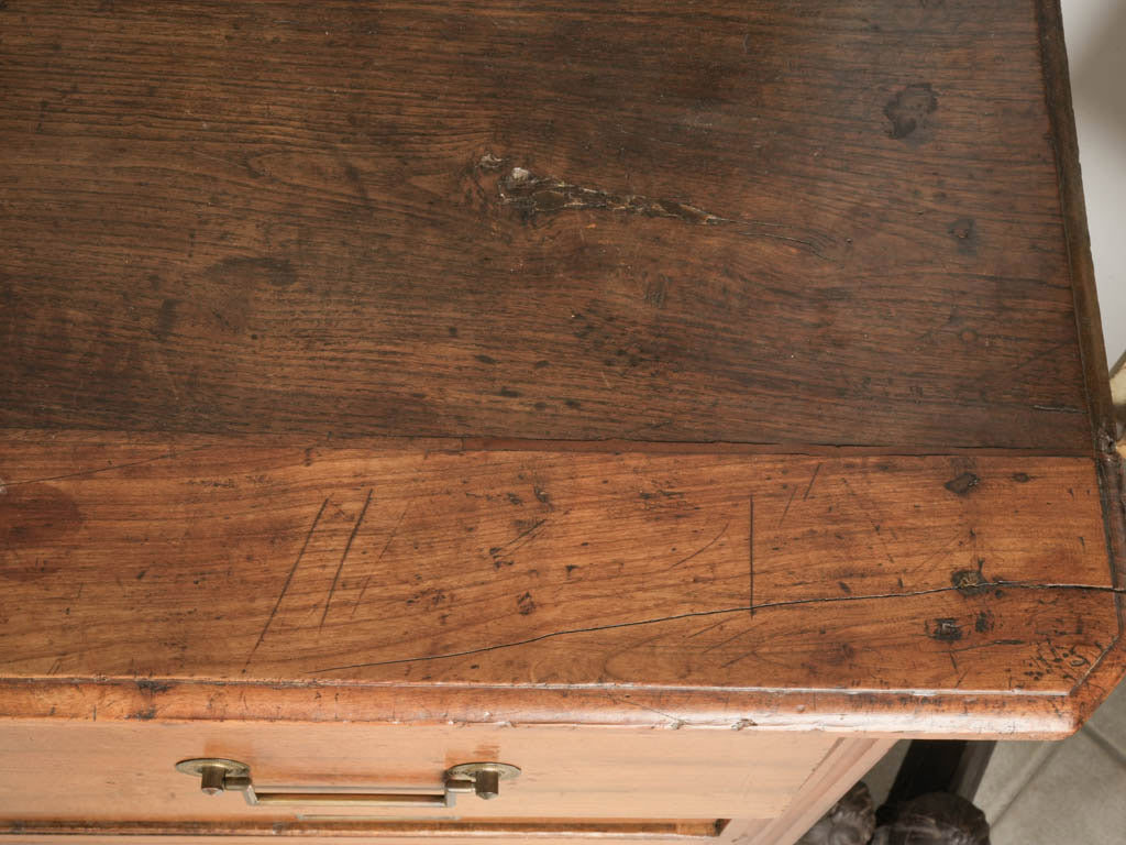 Elegant brass handle commode