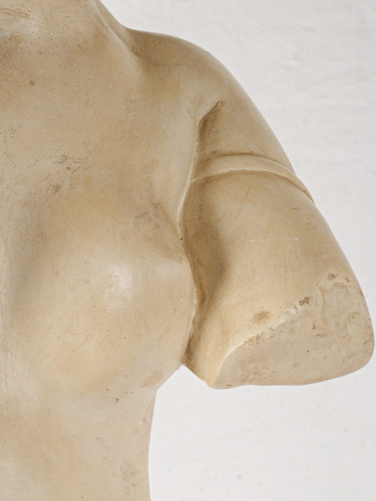 Scholarly refined classical form statue