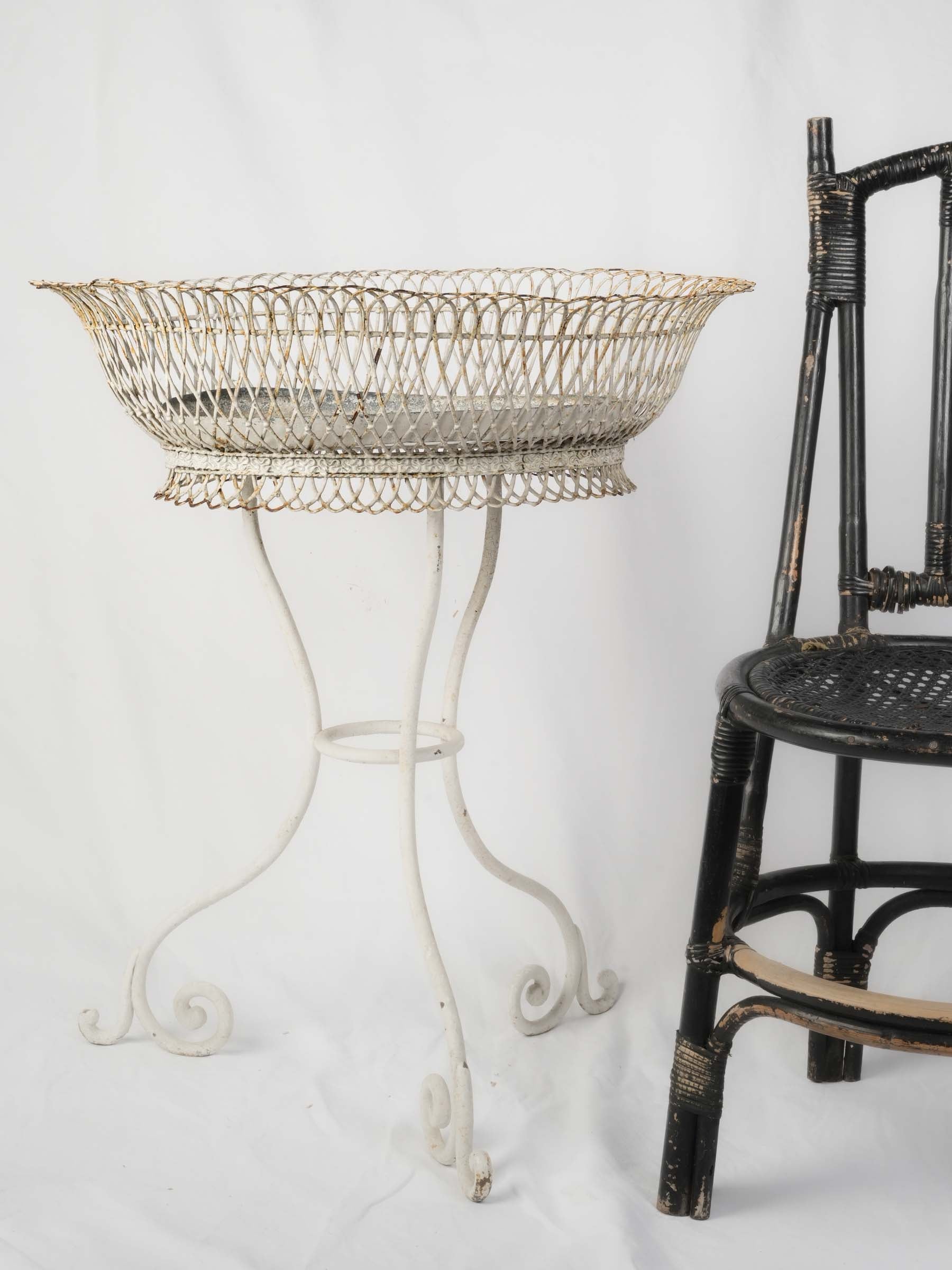 Charming Belle Époque plant stand