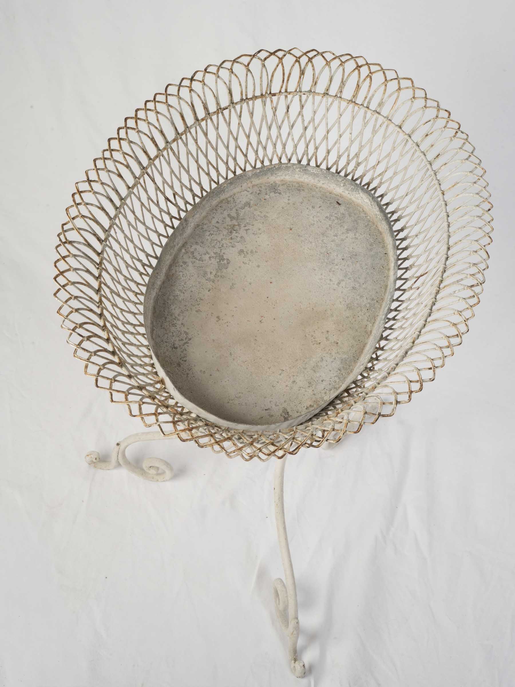 Distinctive architectural style plant stand