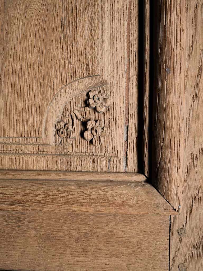 Latticework detailed closet