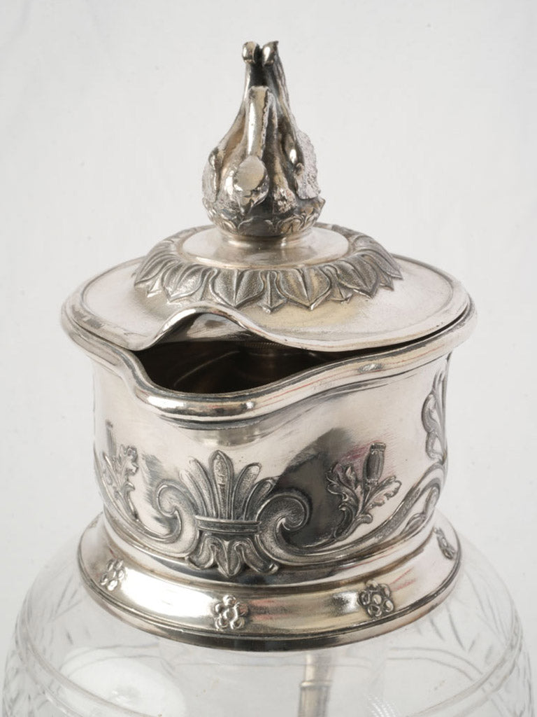 Heirloom quality urn-shaped lemonade jug