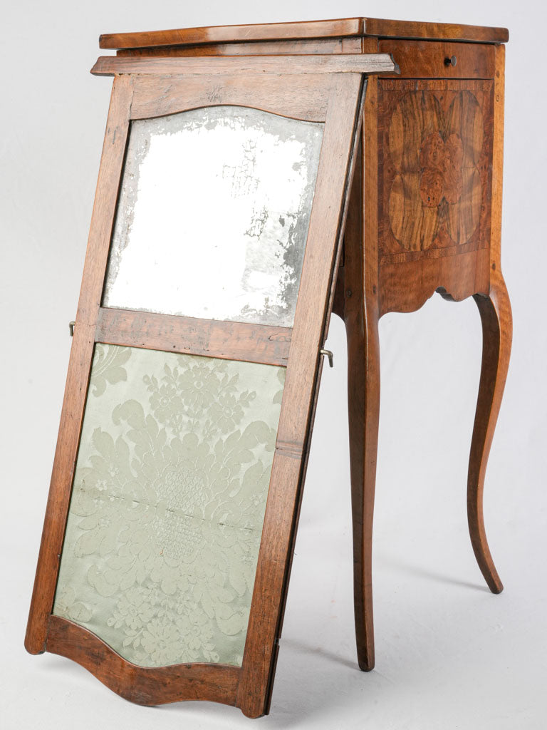Stylish antique dressing table