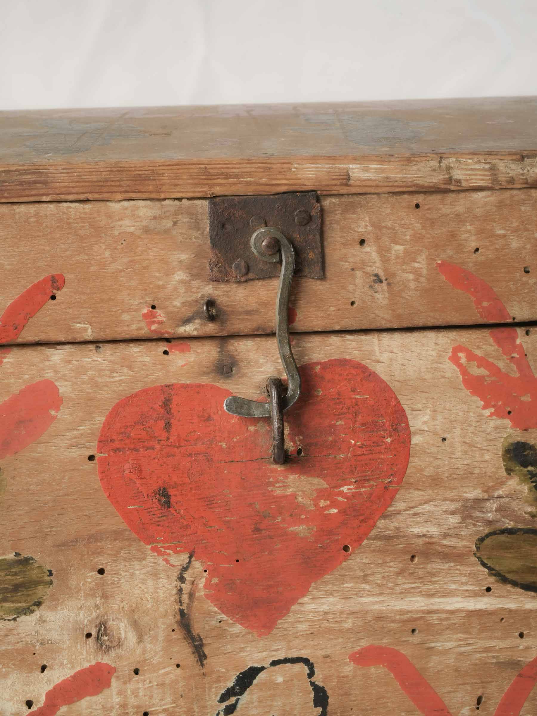 Richly patinated decorative object