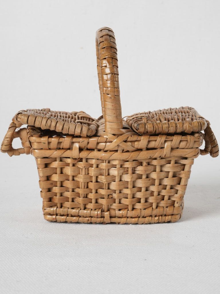 Delightful French wicker picnic basket