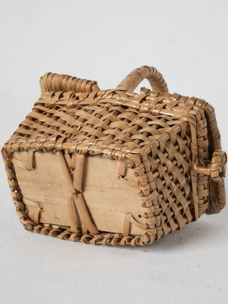 Lovely vintage doll's picnic basket