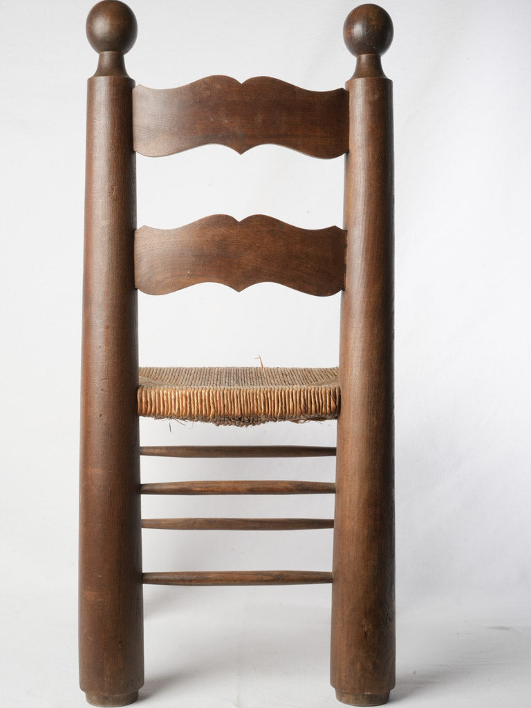 Timeless aesthetic oak chair