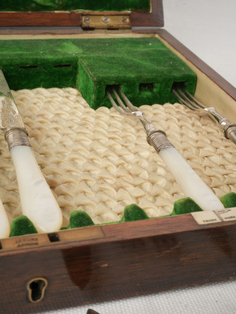 Original mahogany case cutlery service