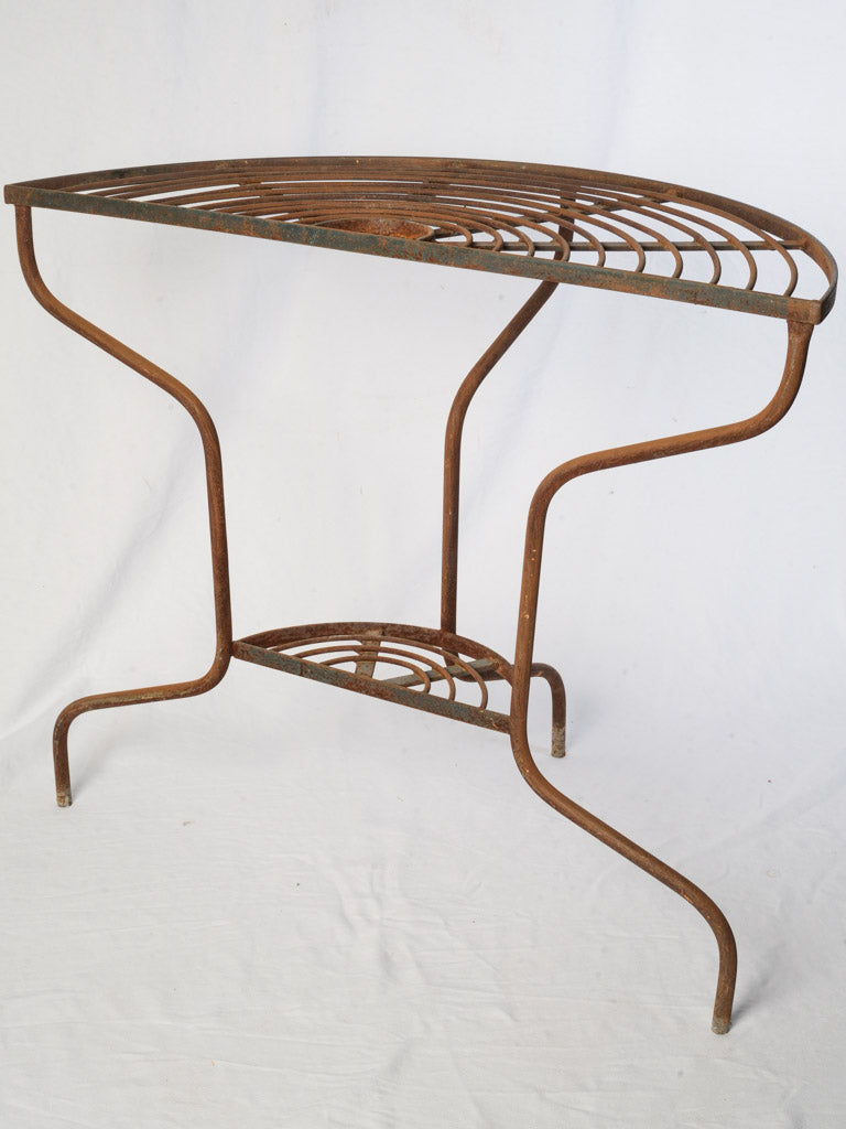 Sturdy splayed-leg plant stand