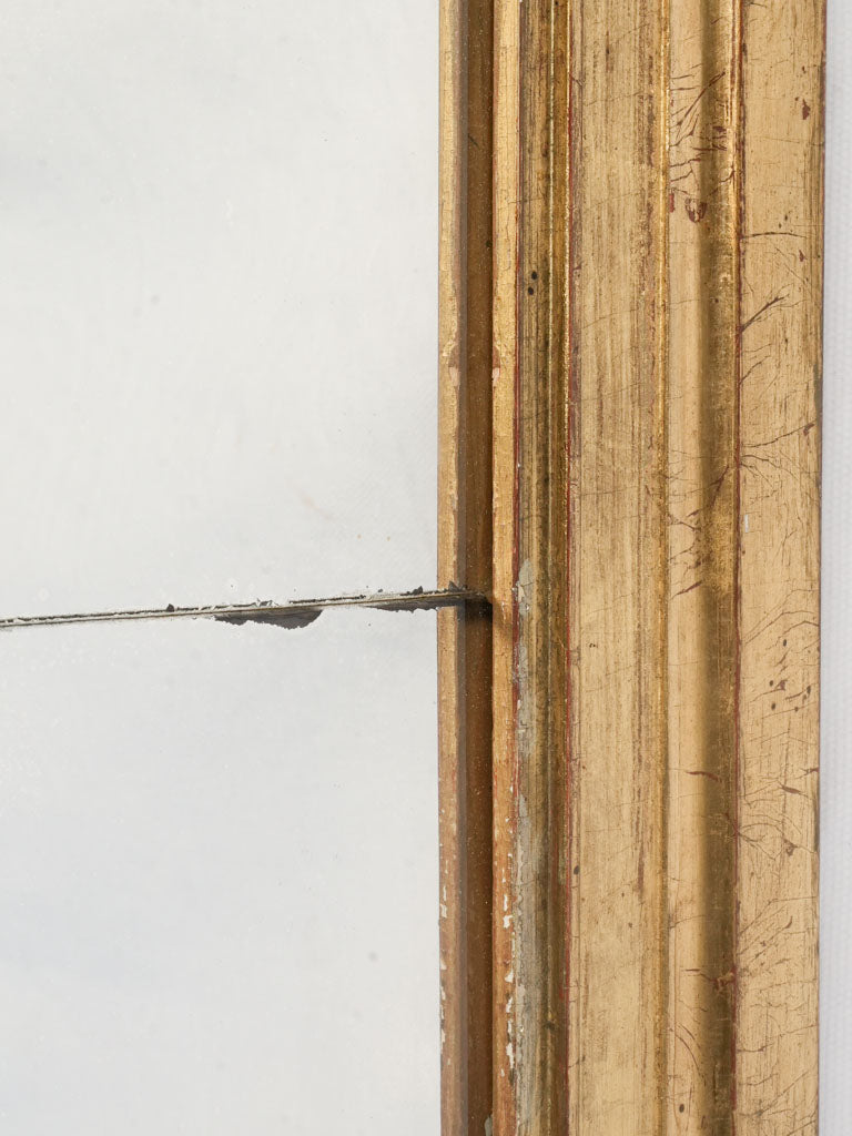 Refined timeless mantel mirror