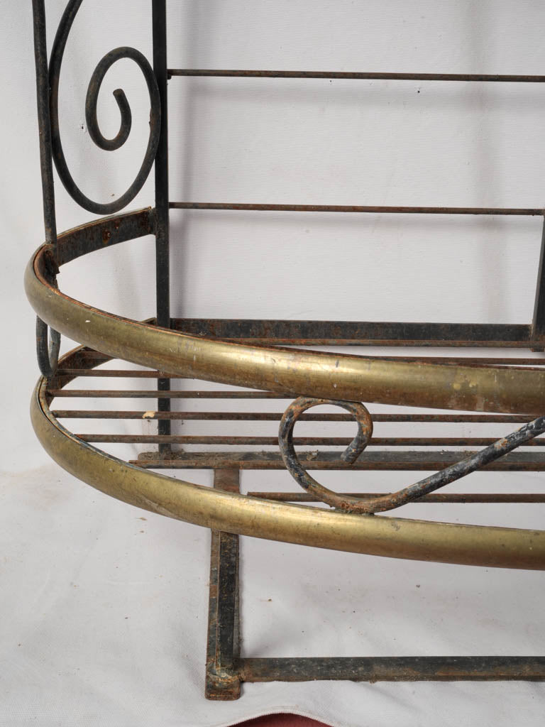 Decorative curved shelf baker's rack  
