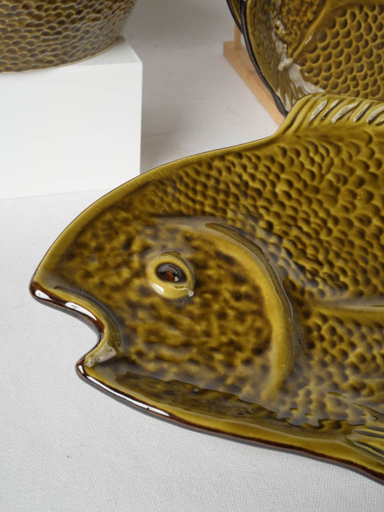 Poët-Laval fish-shaped plates