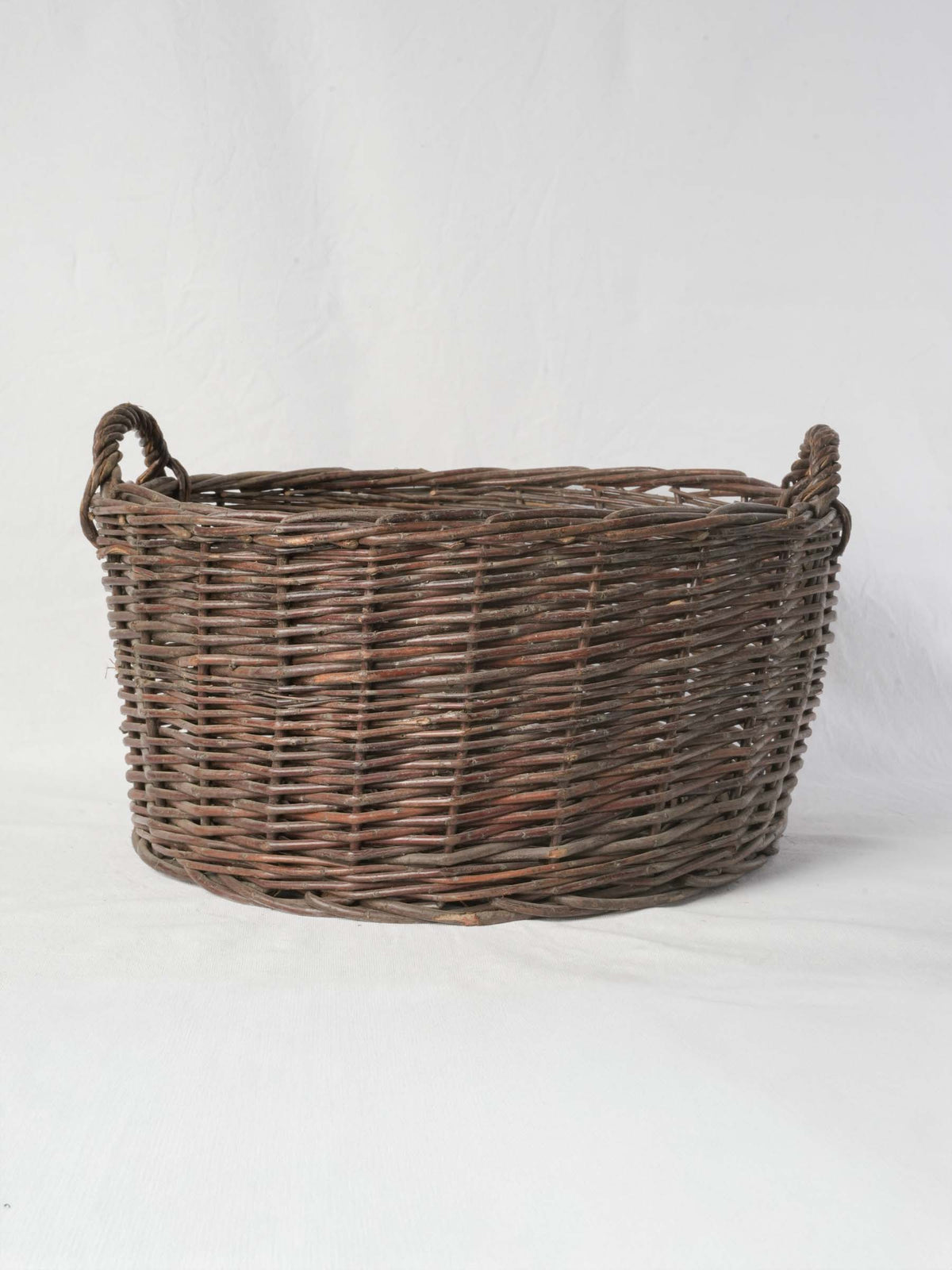 Classic natural willow laundry basket