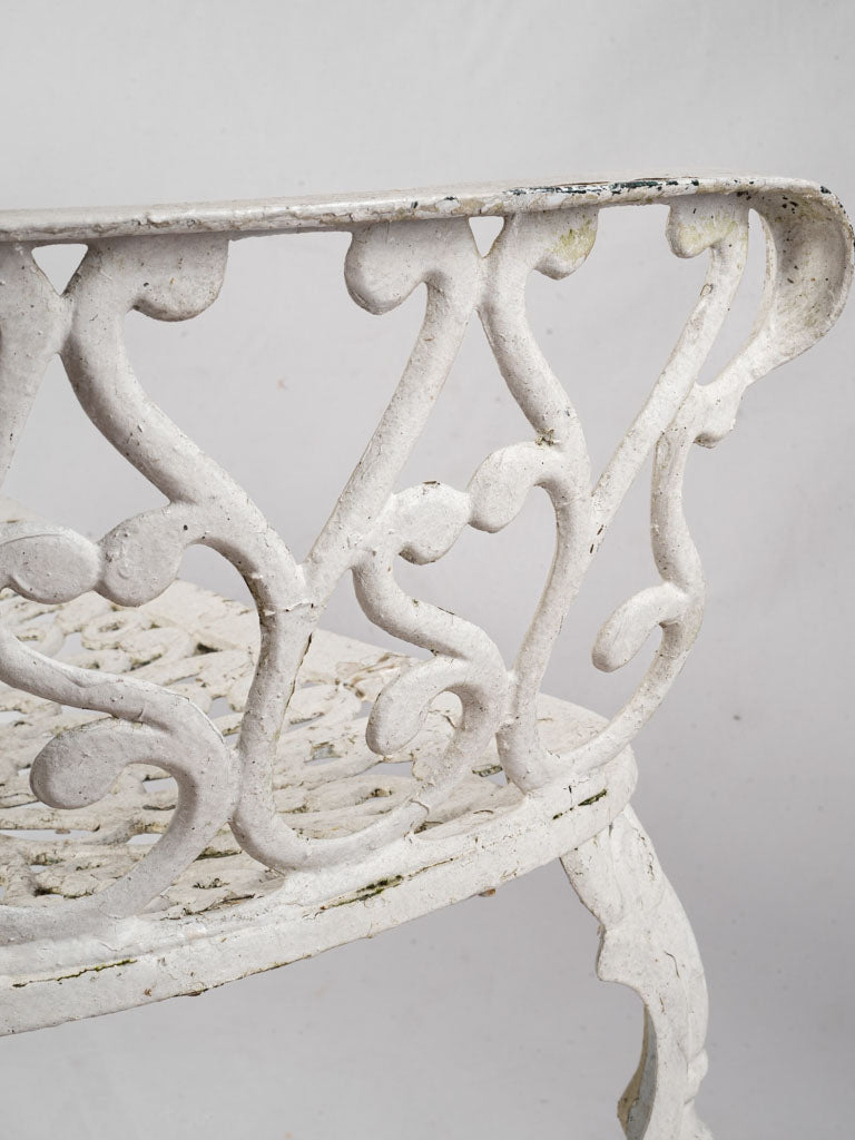 Timeless appeal aluminum decorative bench