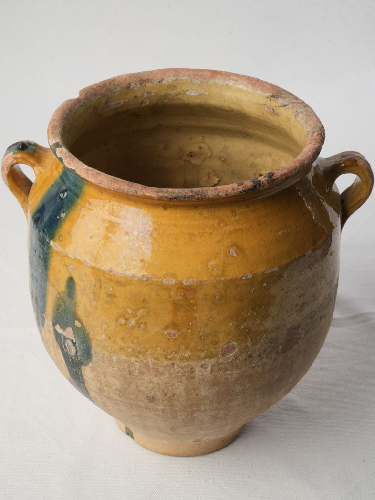 Aged ochre kitchen decor pot