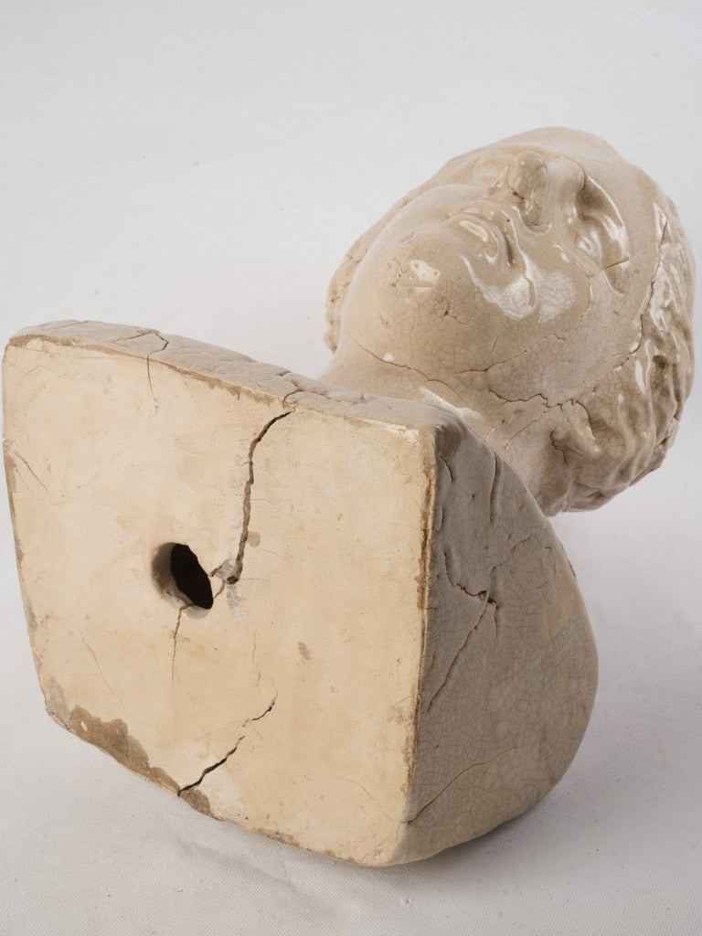 Contemporary classical Venus figure