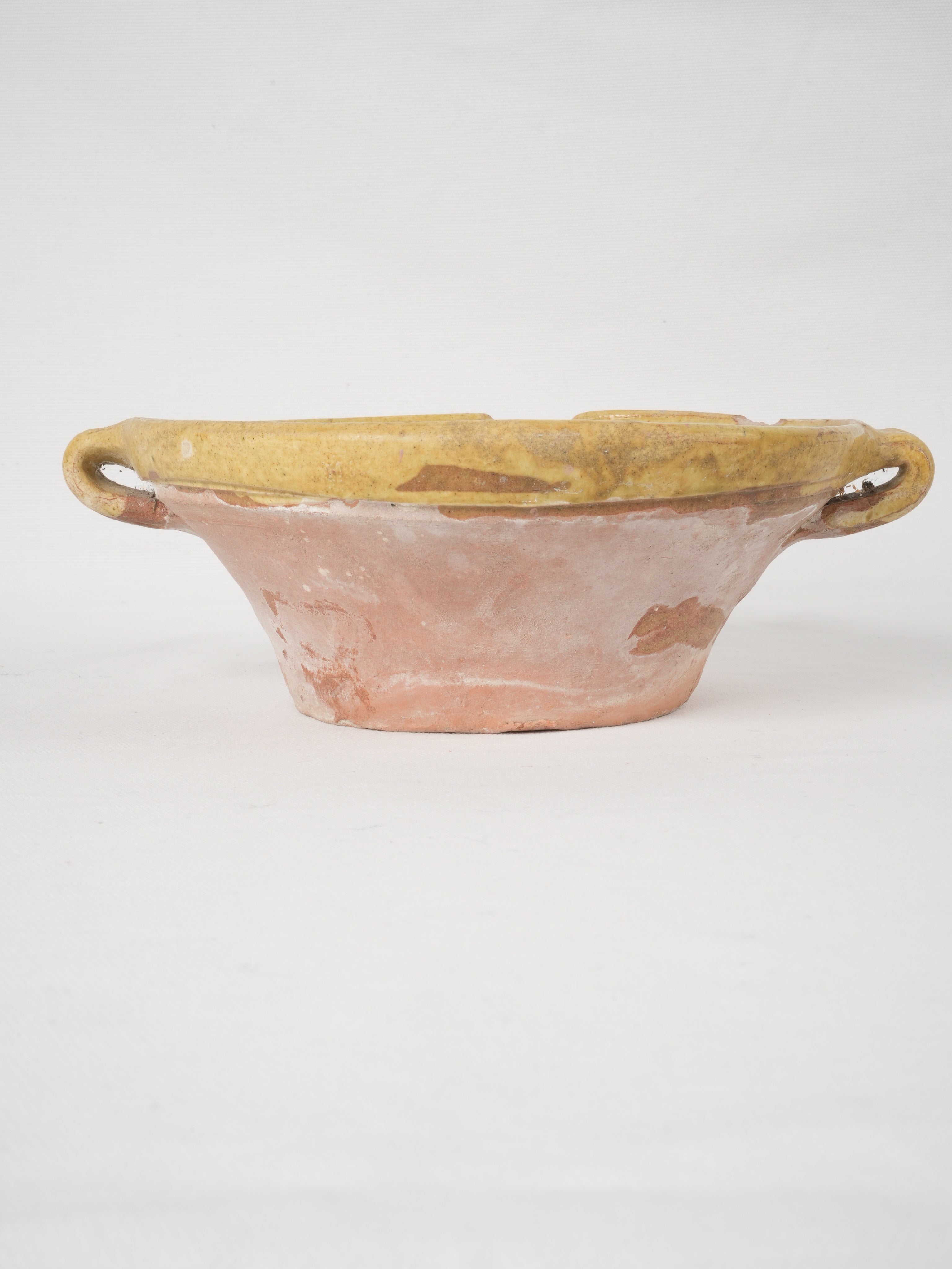 Small vintage pouring beak bowl