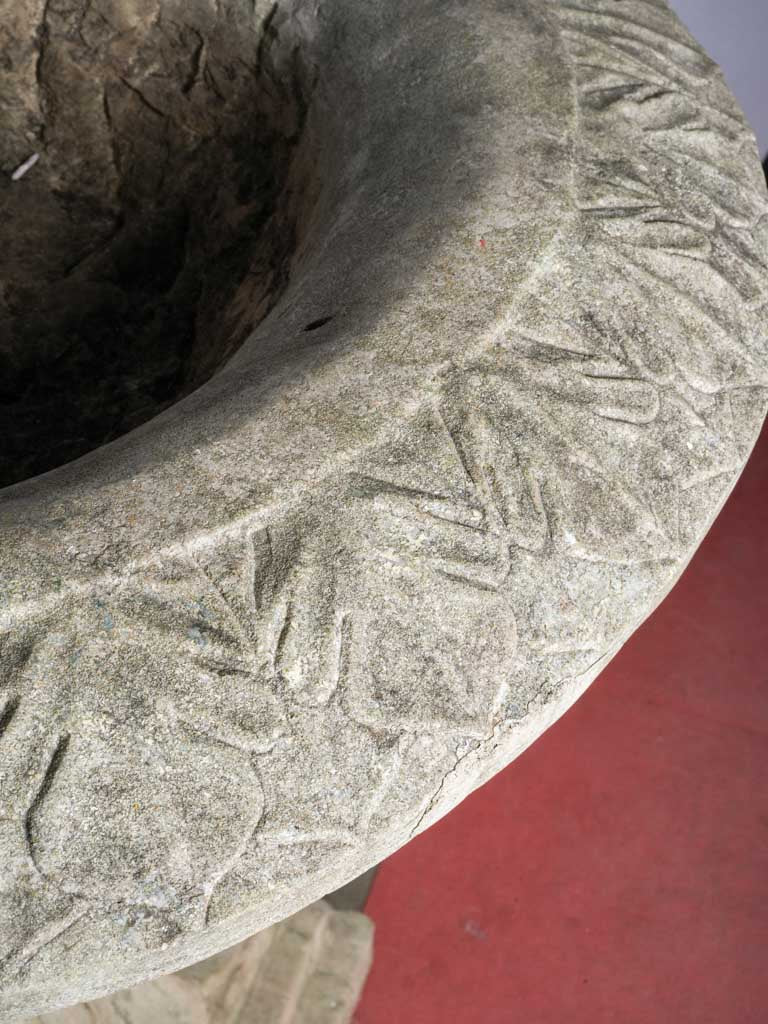 Classical detailed round stone planter