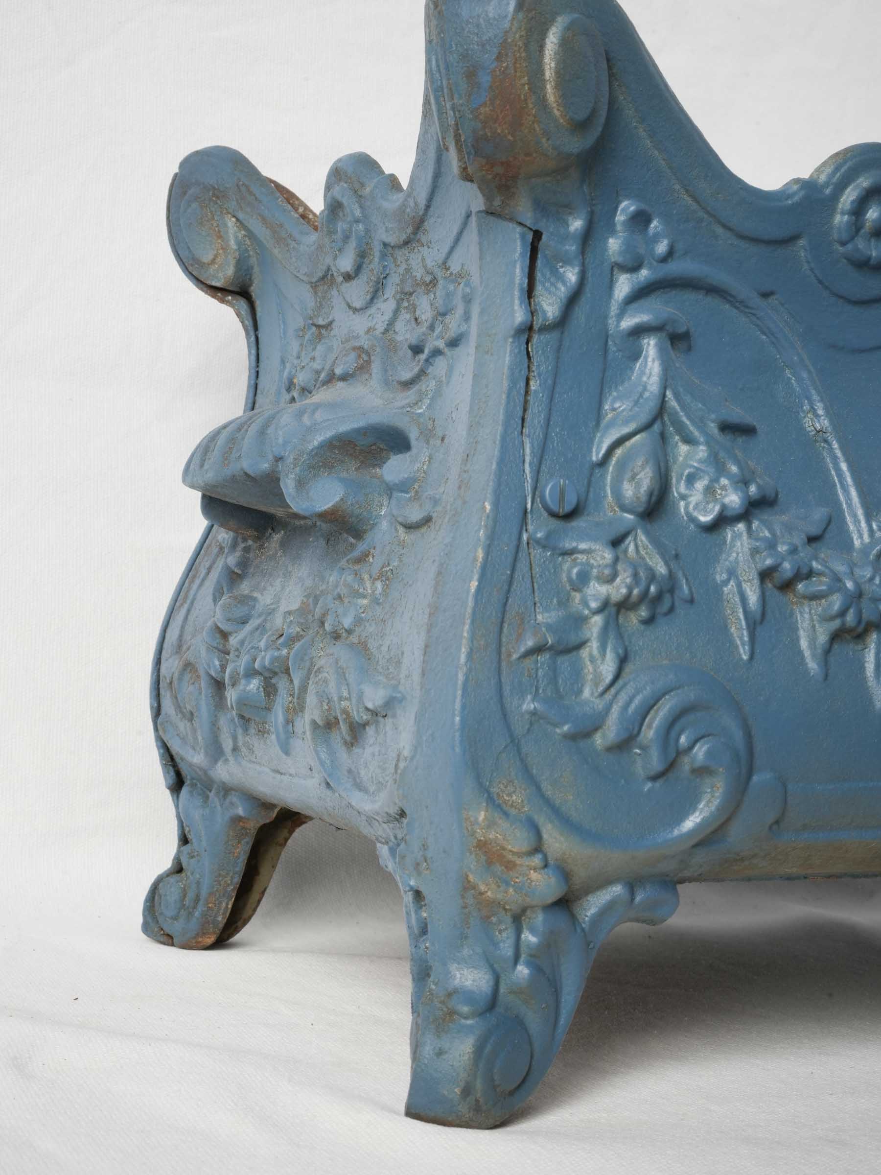 Authentic playfully historic finish planters