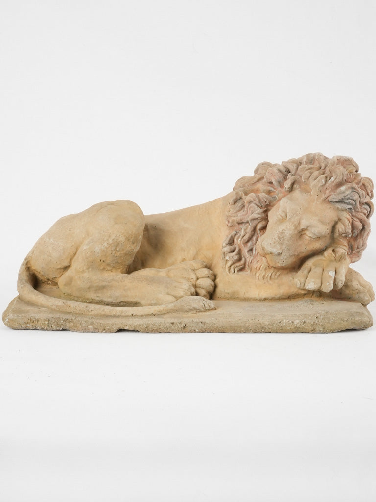 Small garden sculpture - sleeping lion 16½"