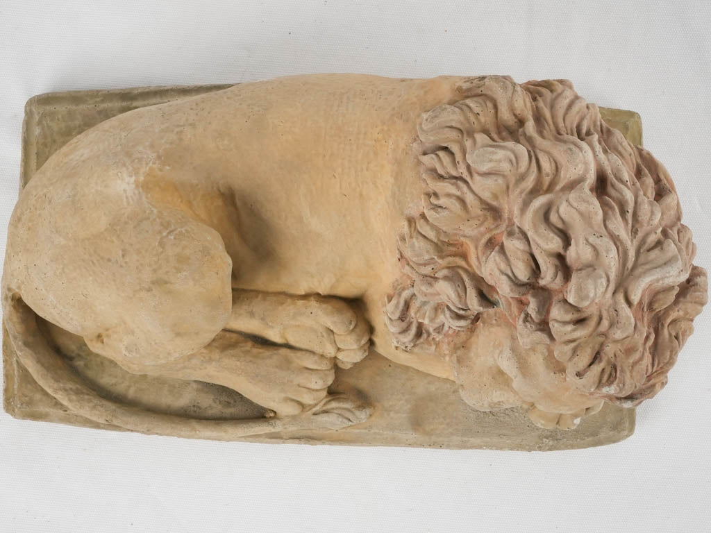 Small garden sculpture - sleeping lion 16½"