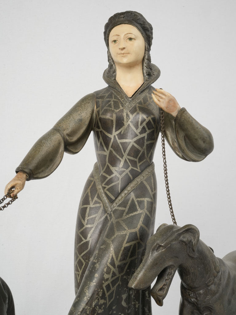 Timeless 1920s-inspired Deco statue