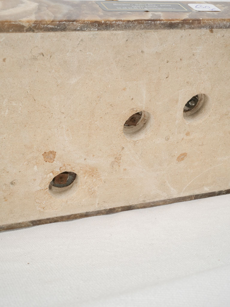 Historical charm minimalist art piece