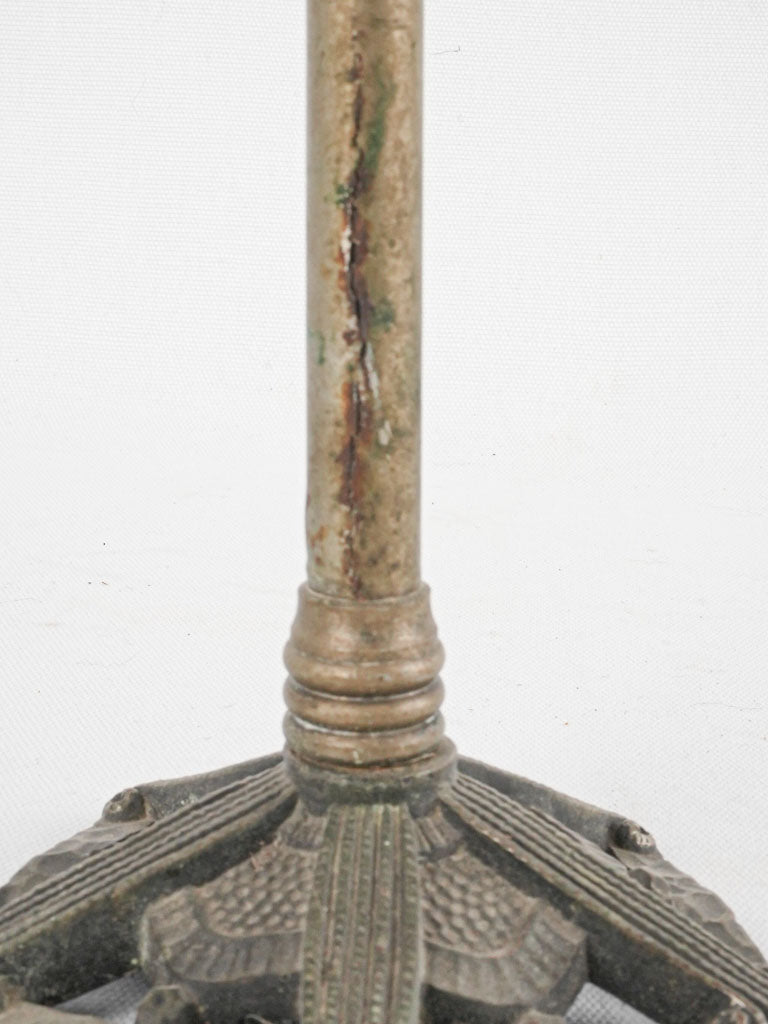 Retro-style haberdashery cloth measuring apparatus