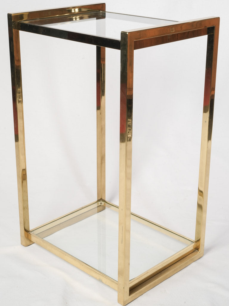 Sleek sophisticated display pedestals