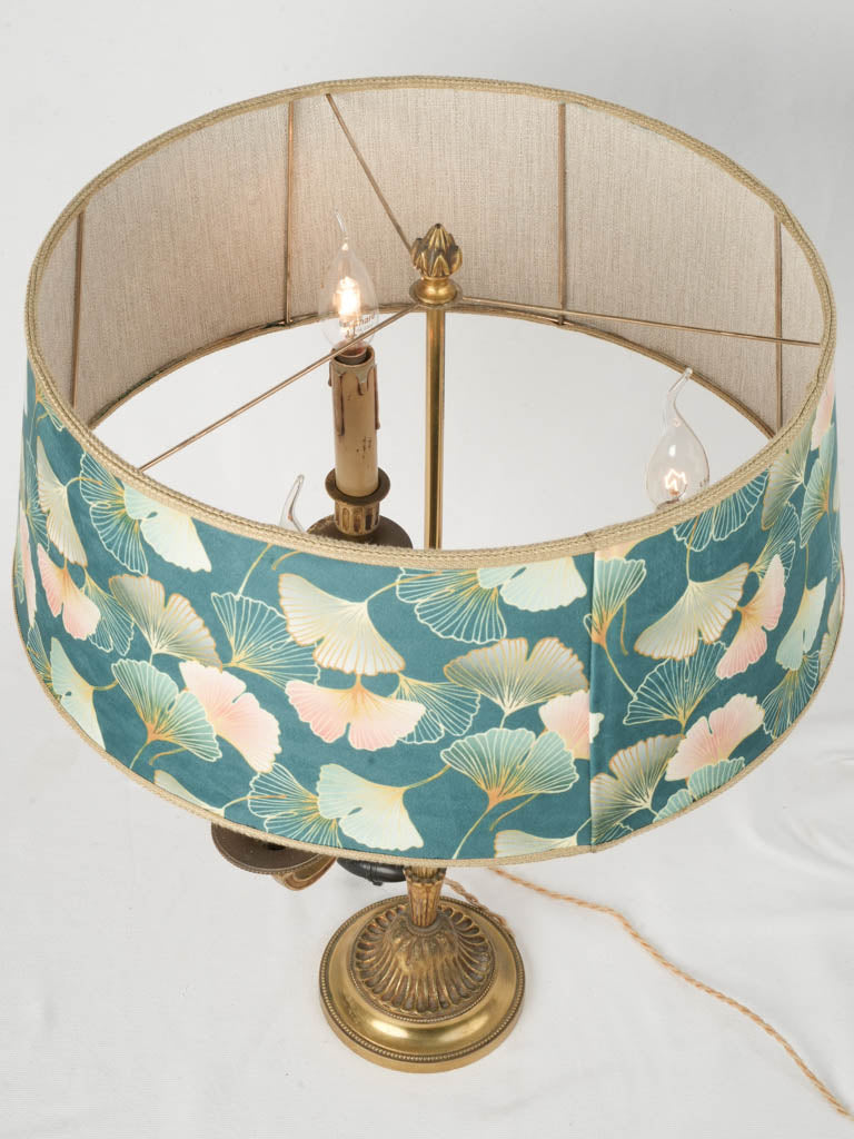 Classical bronze candelabra lighting