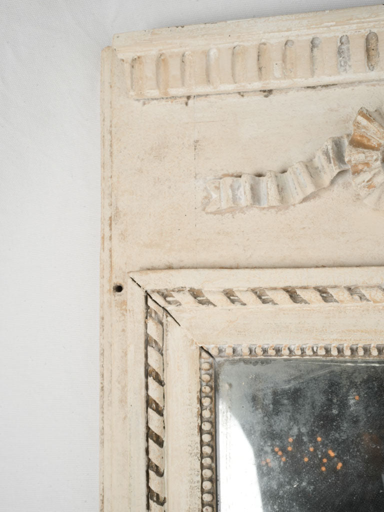 Timeless vintage carved frame mirror