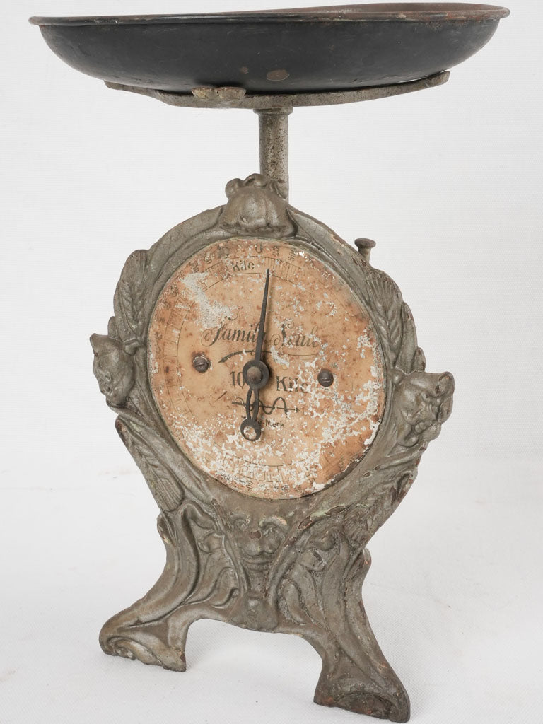 Vintage-branded patinated family weigh scale