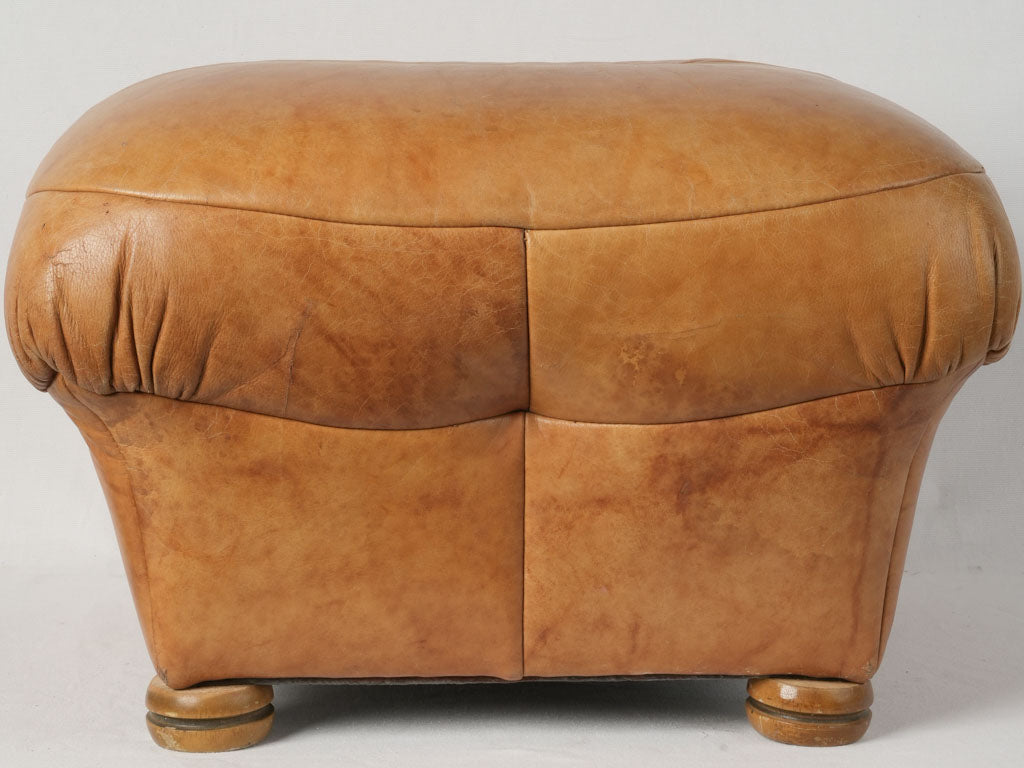 Comfortable Italian brioche shape pouf