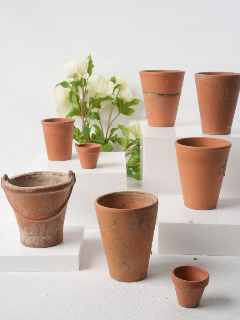 terra cotta planter pots Set of 8 French Terracotta Garden Pots in Varied Sizes