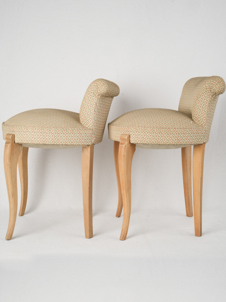 Timeless design vanity stools