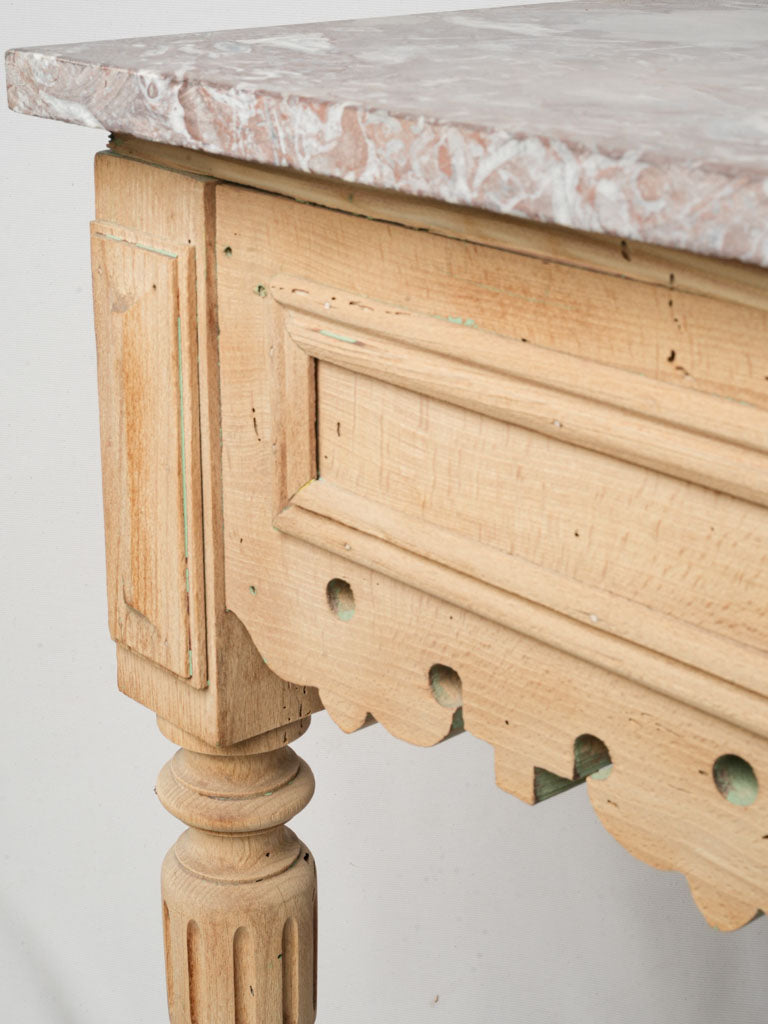 Beautifully crafted fluted-leg table  