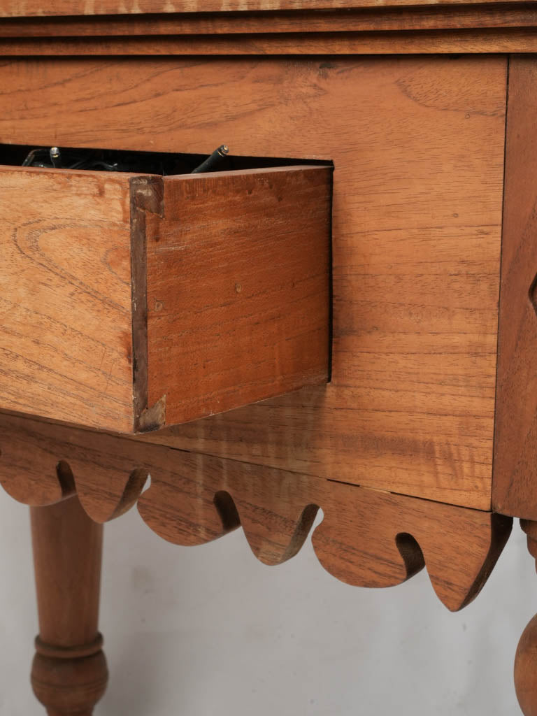 Refined brass-plaque preparation station