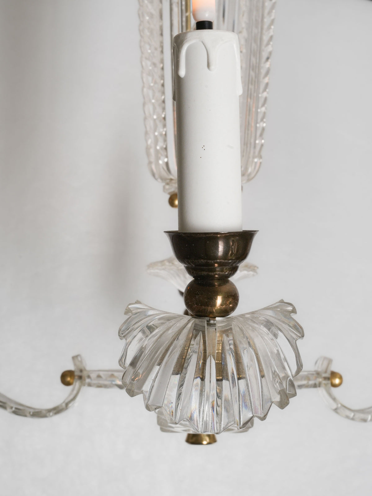 Poised 1960s–70s French Four-Light Plexiglass and Brass Chandelier - 20½" x 19¾"