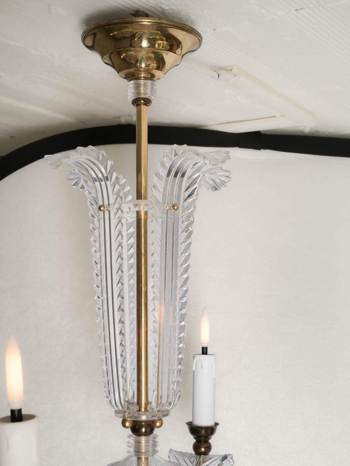 Poised 1960s–70s French Four-Light Plexiglass and Brass Chandelier - 20½" x 19¾"