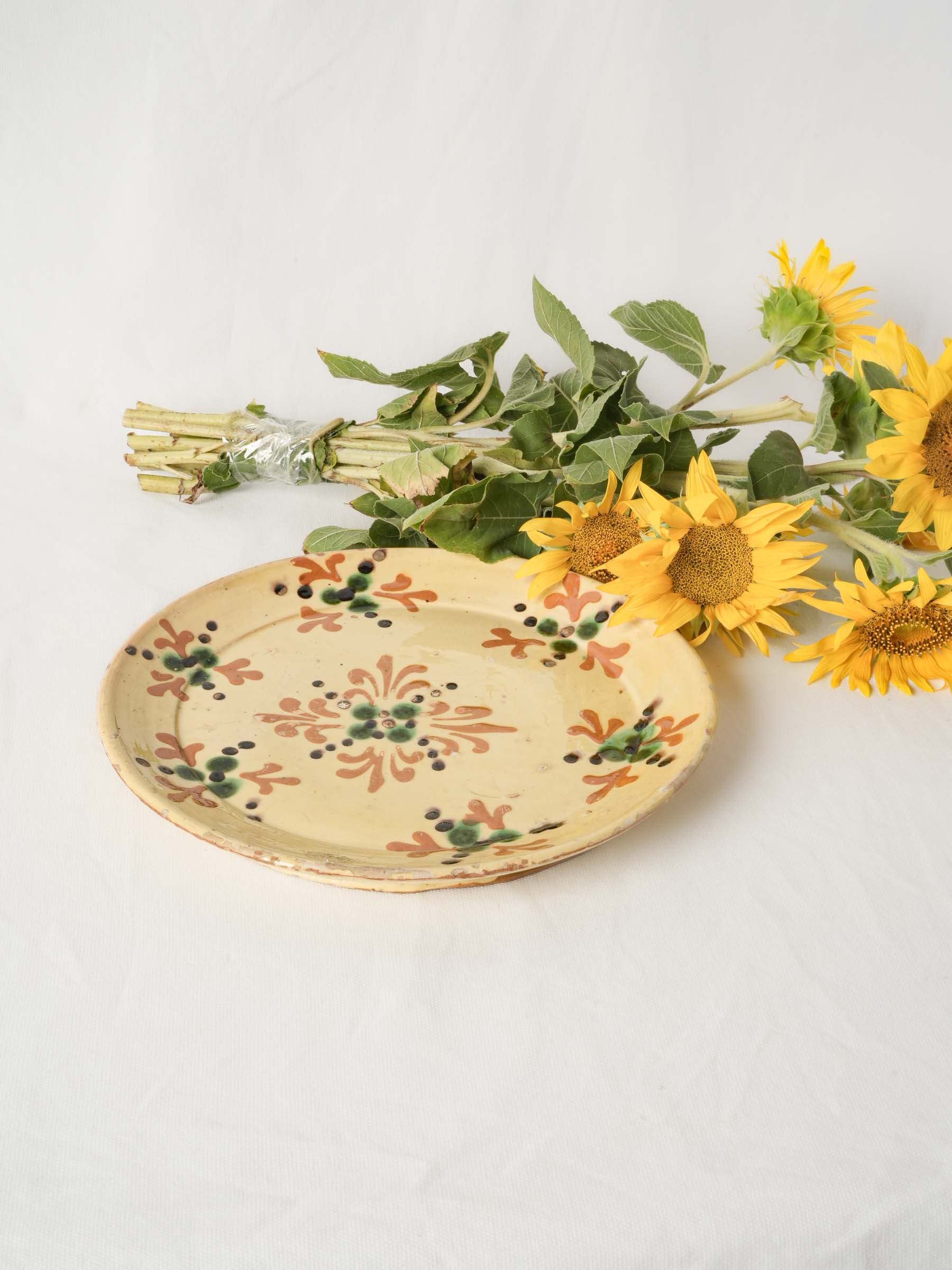 Hand-painted Floral Rosette Dish
