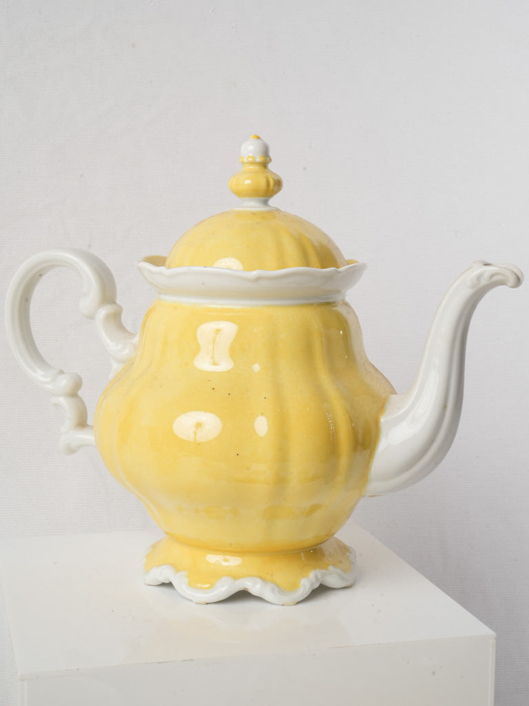 Cheerful Mid-20th Century Yellow Porcelain Tea Service for Six