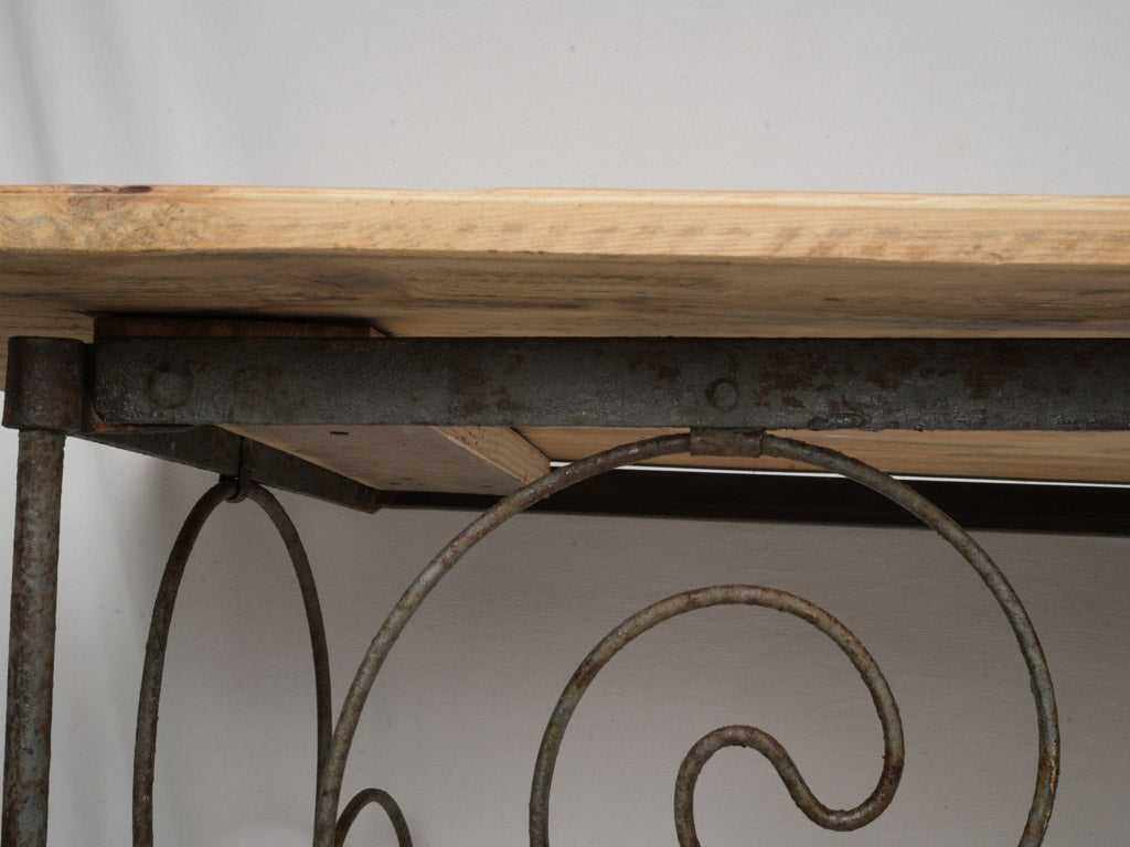 Decorative French foldable table