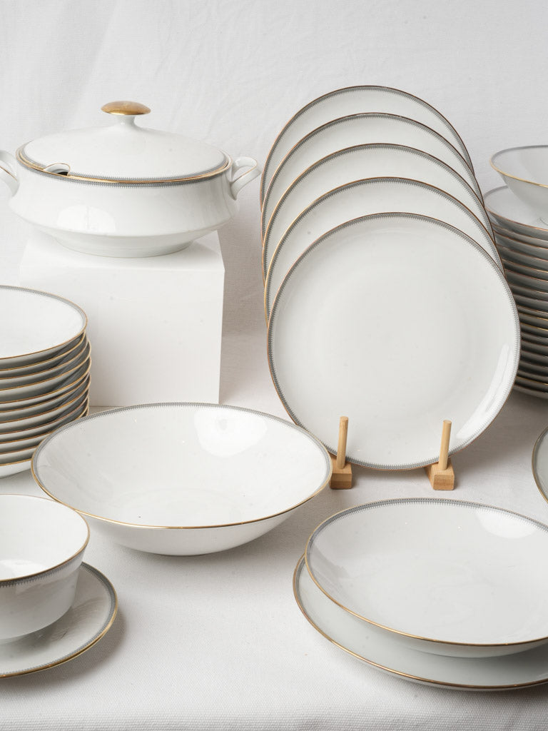 German neoclassical porcelain dinner service by Eschenbach 20th century - 42 pieces
