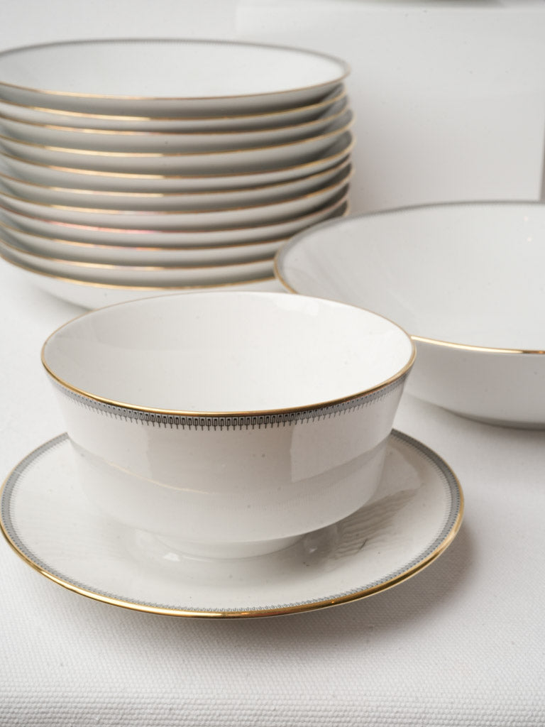 German neoclassical porcelain dinner service by Eschenbach 20th century - 42 pieces