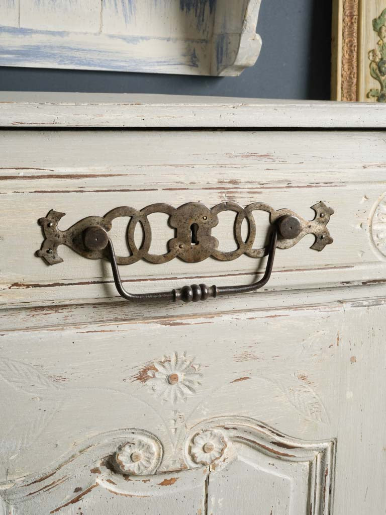 Timeless appealing dining room cabinet