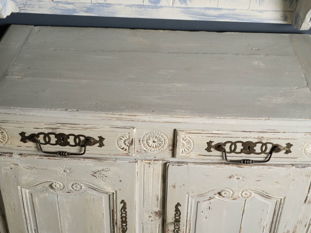 Classic French entryway furniture