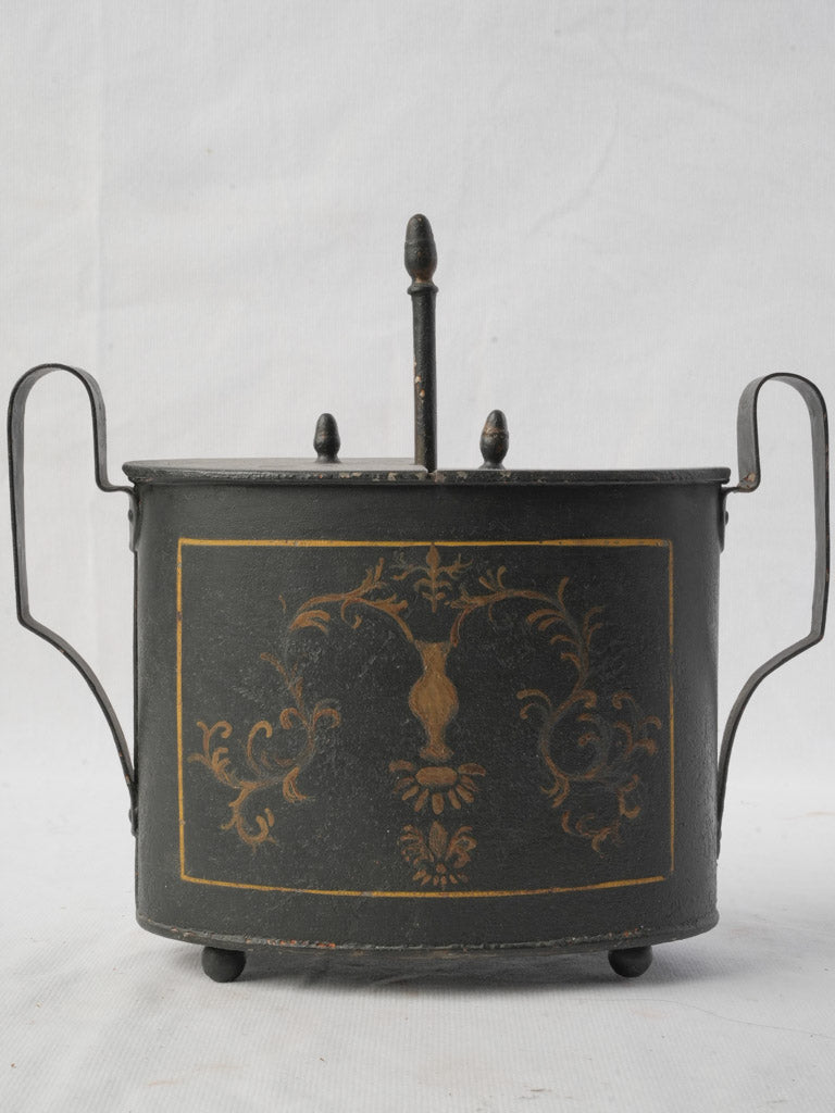 Gilt-finished late 18th-century caddy