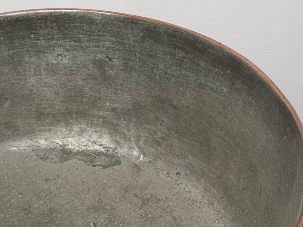 Warm-aged copper cooking pan